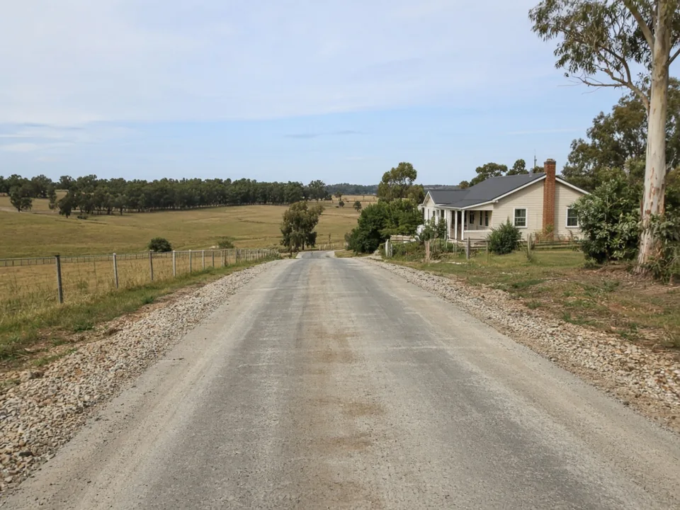 Illustrative image (not a Spotless job): Geelong Driveway Cleaning Tips for Coastal and Rural Homes
